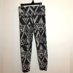 Geometric aerie leggings